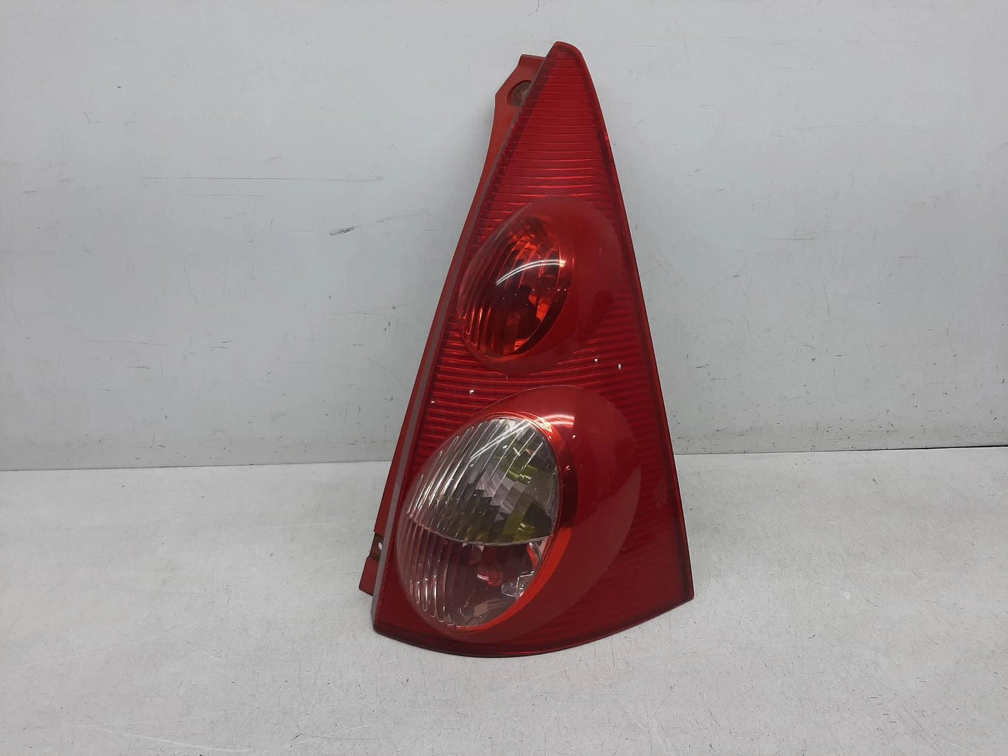 Peugeot 107 Mk1 Pre-Facelift O/S Drivers Right Rear Taillight Tail Light 