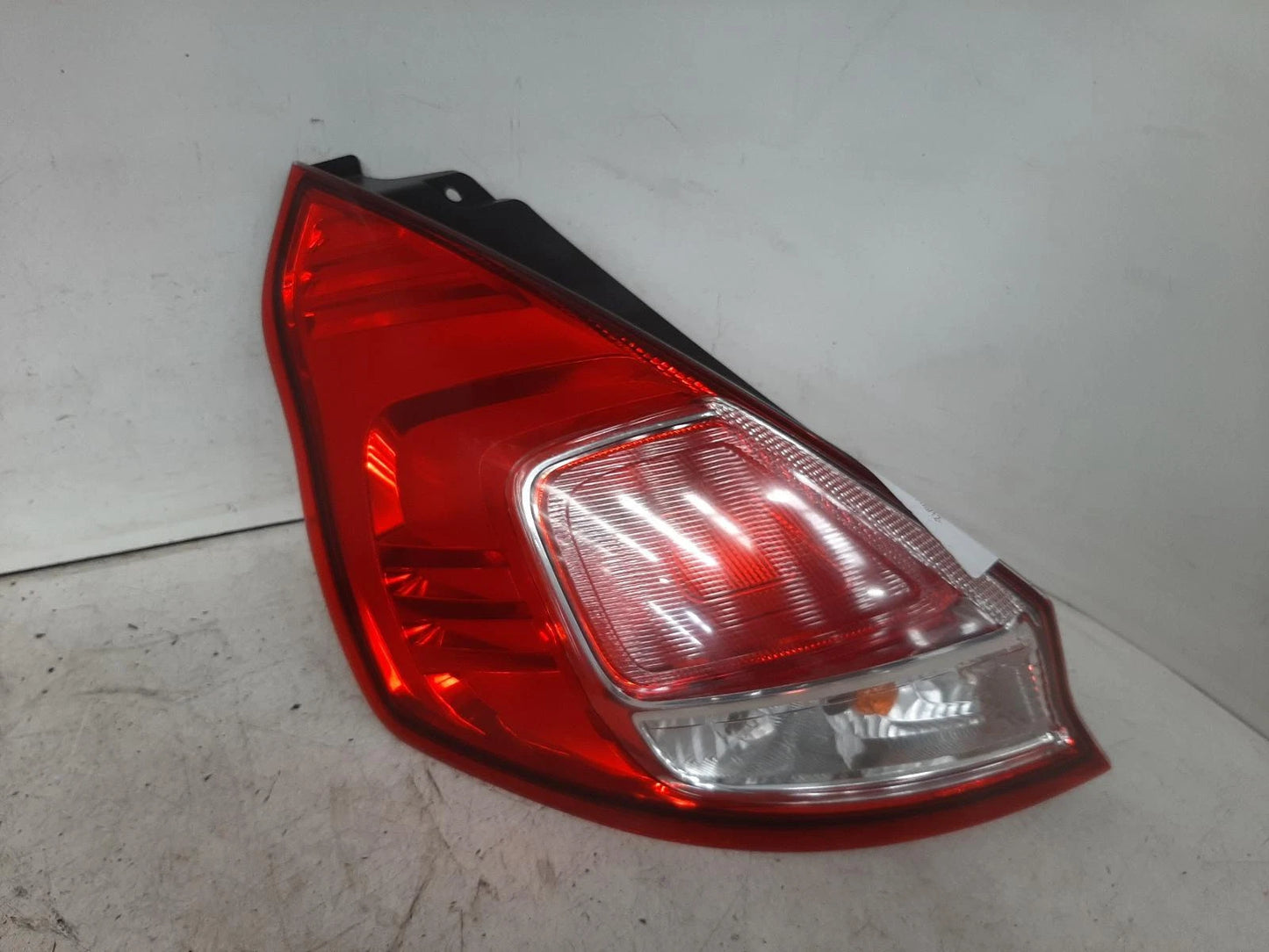 Ford Fiesta Mk7 Facelift N/S Passengers Left Rear Taillight Tail Light 