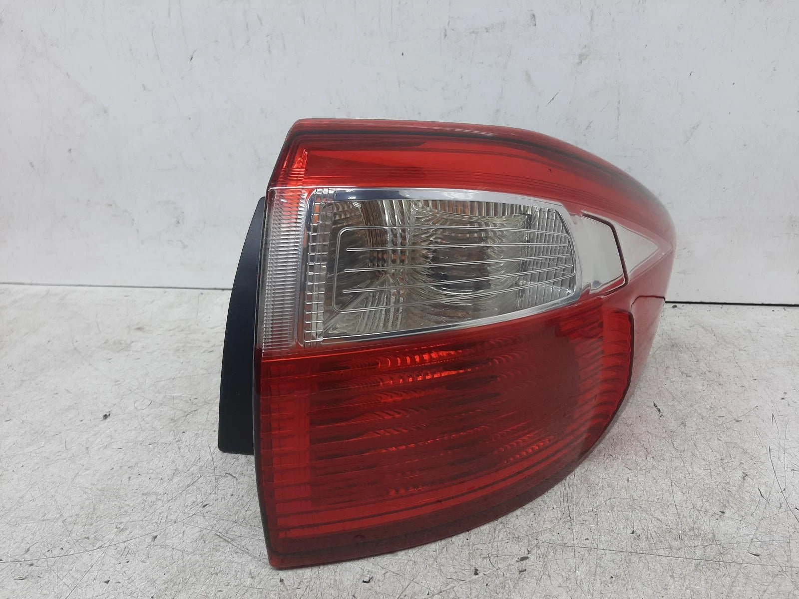 Ford Focus C Max Mk2 O/S Drivers Right Rear Outer Taillight Tail Light 