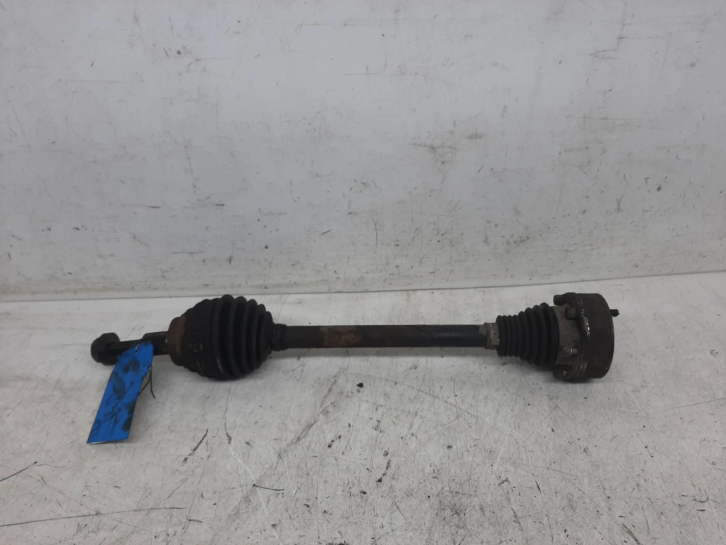 Audi A3 Mk2 (8P) N/S Passengers Left Front Driveshaft 