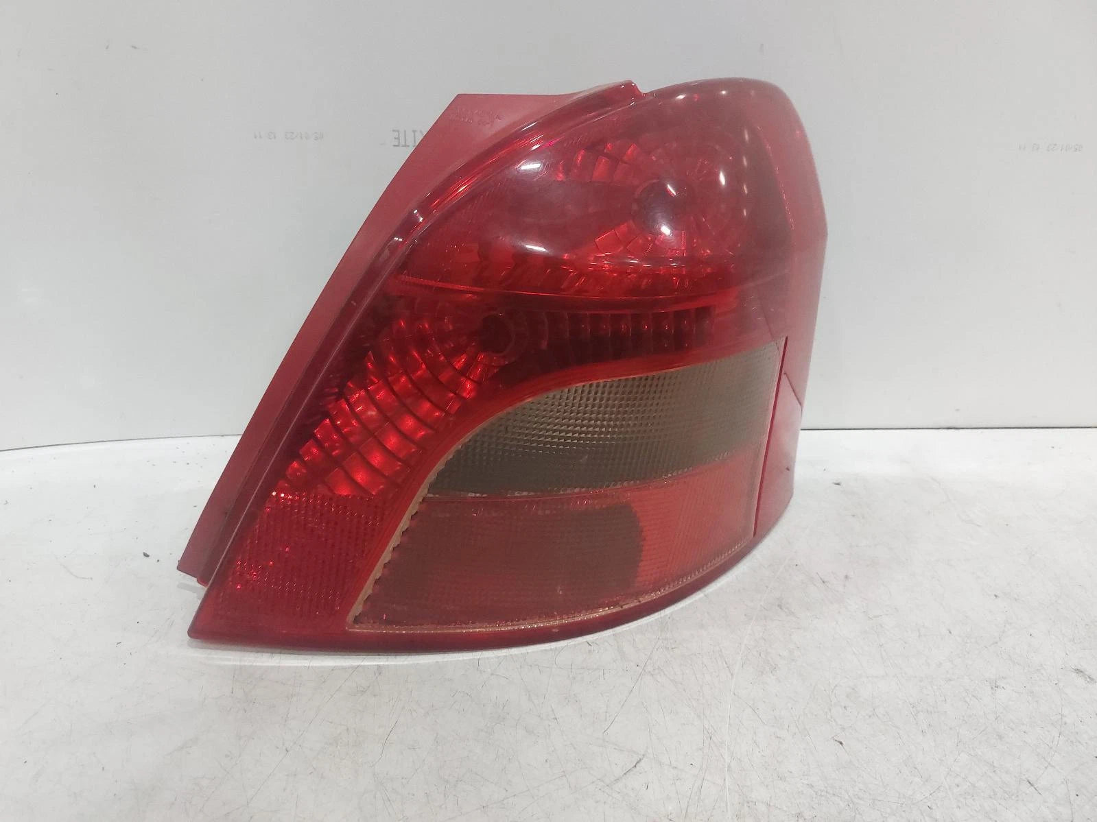 Toyota Yaris Mk2 (XP90) O/S Drivers Right Rear Taillight Tail Light 