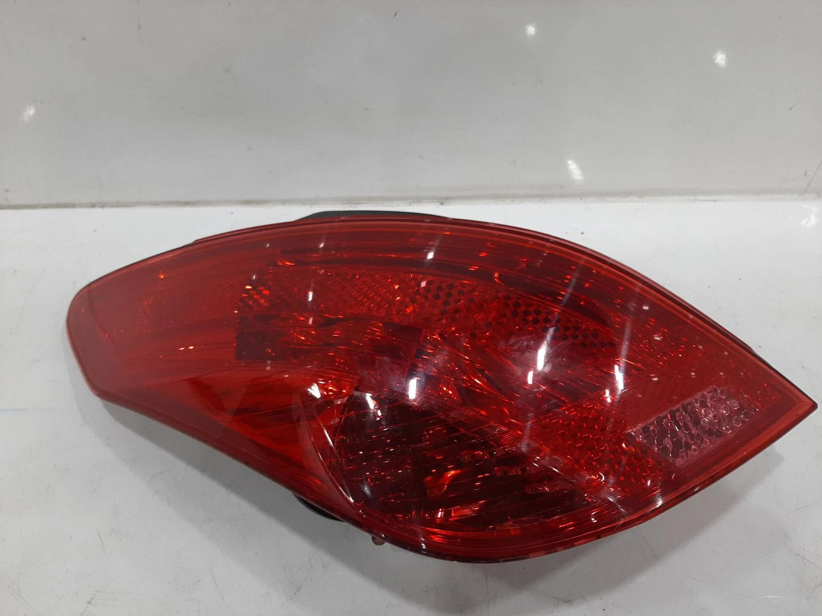 Peugeot 308 Mk1 T7 N/S Passengers Left Rear Taillight Tail Light 0608020000 
