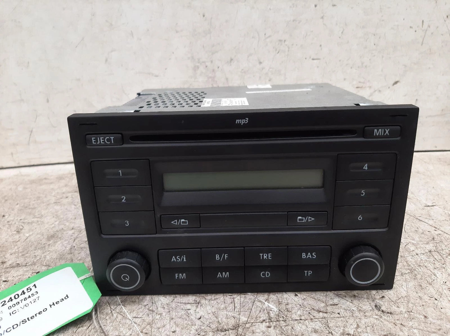 Volkswagen Polo Mk4 (9N3) OEM Radio/CD/Stereo Head Unit - No Code Available 