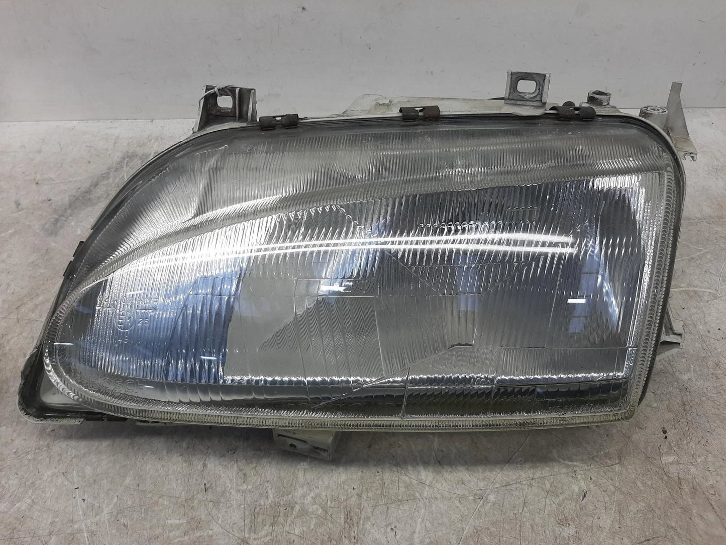 Ford Galaxy Passengers Left Front Headlight Headlamp 