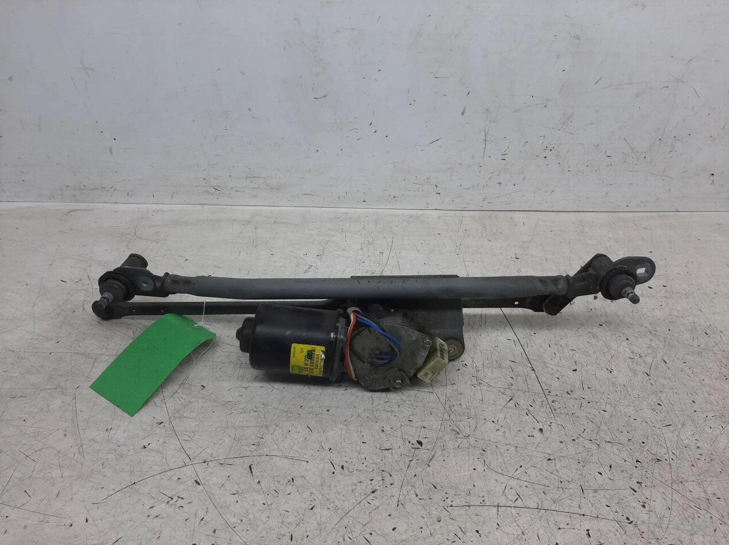 Peugeot 106 Valeo Front Wiper Motor With Linkage 
