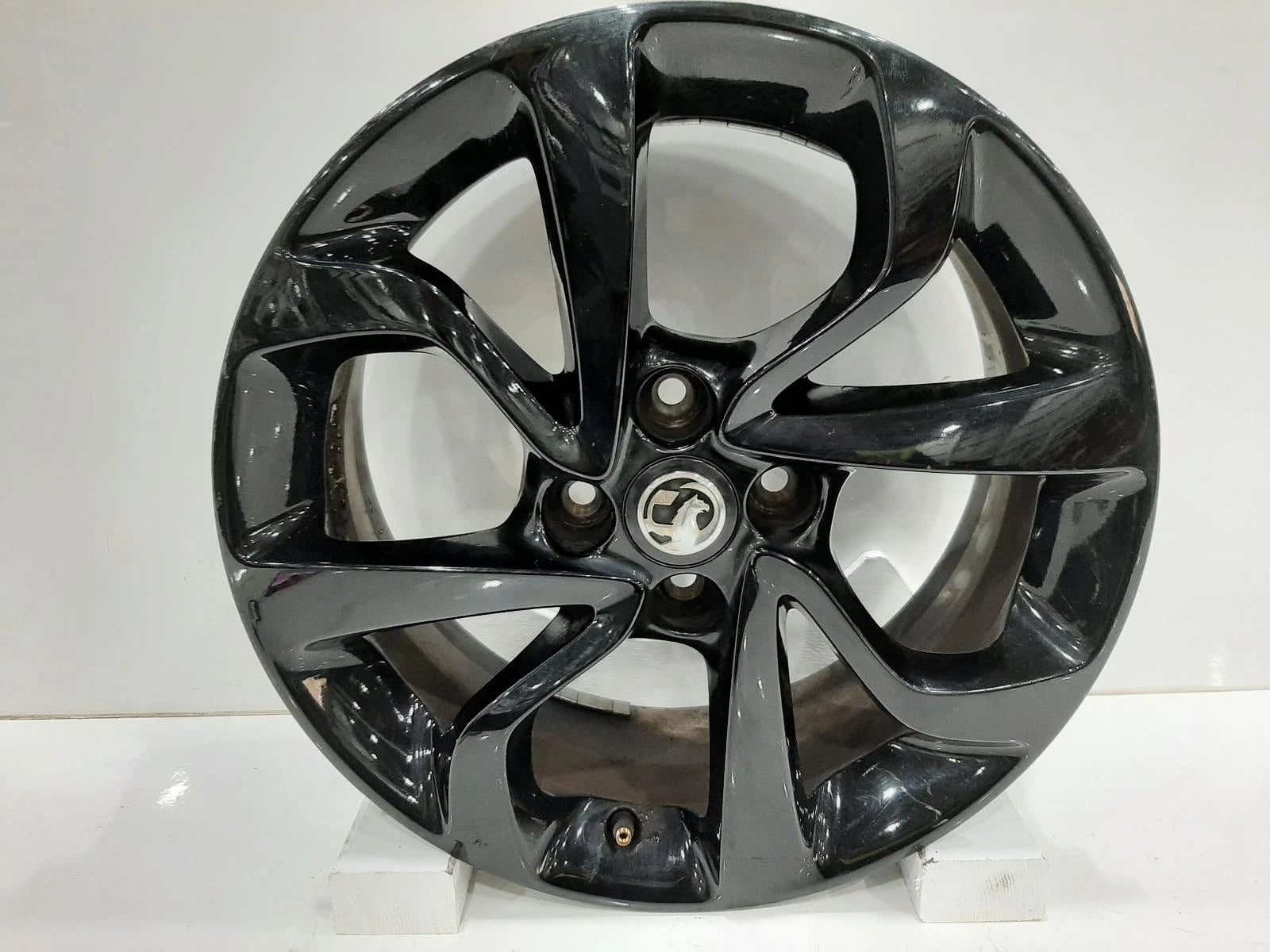 Opel Corsa E V Like Shape Spoke Alloy Wheel 16X6.5J ET40 