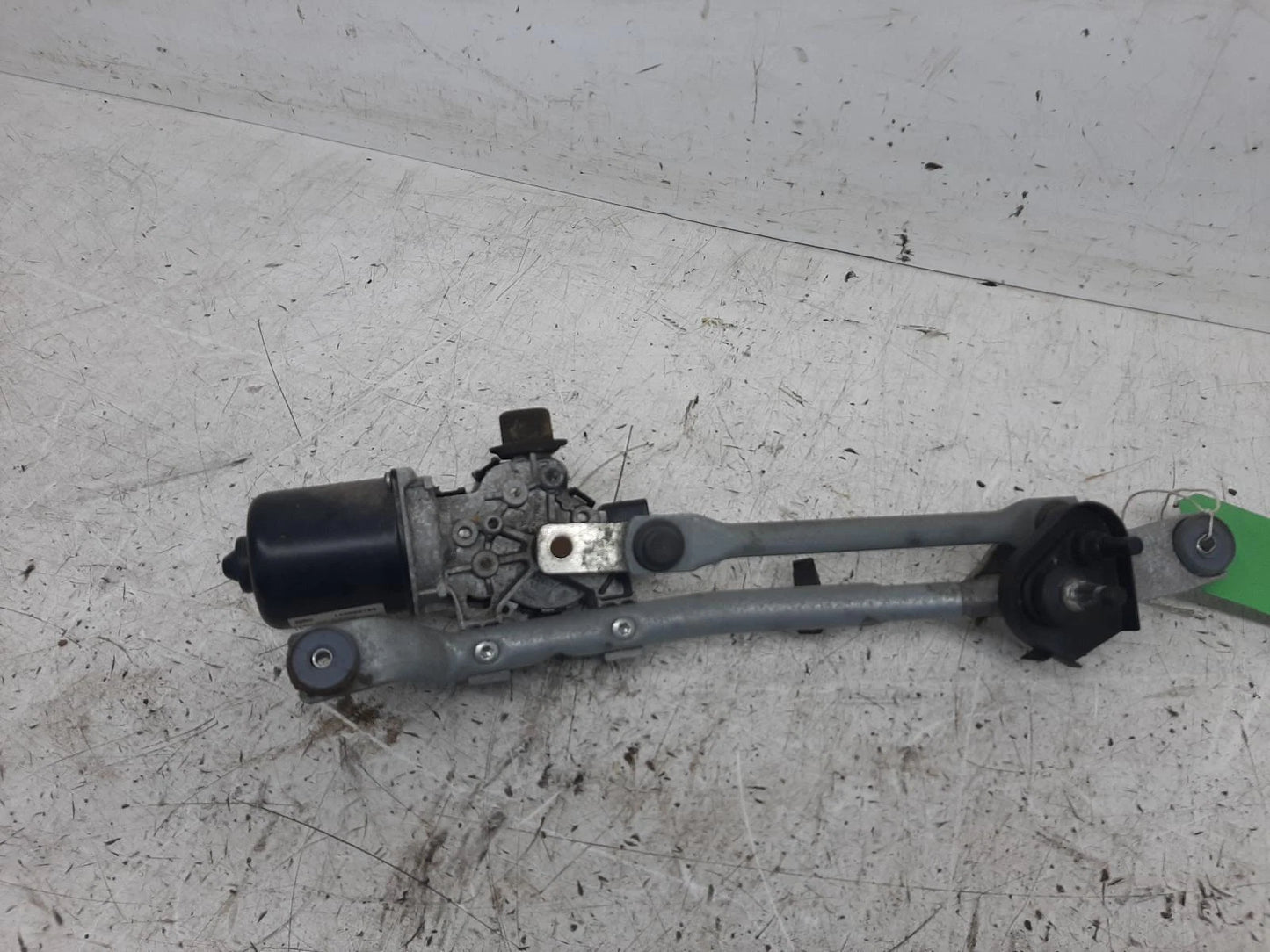 Toyota Aygo Mk2 Valeo Front Wiper Motor With Rack 