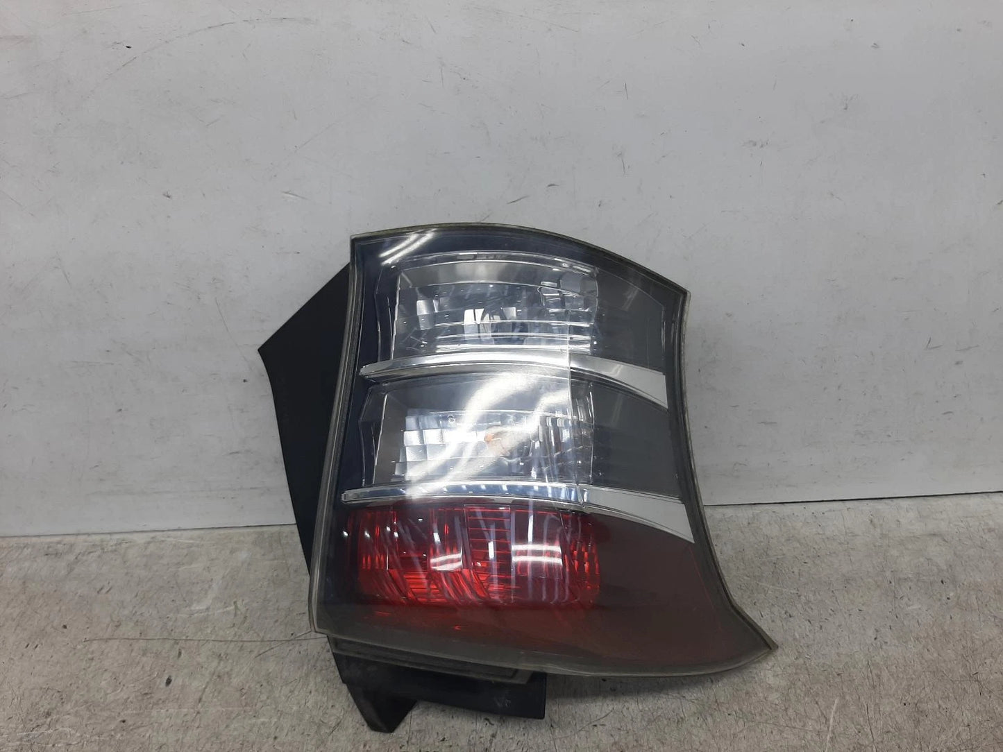 Toyota Iq Mk1 N/S Passengers Left Rear Taillight Tail Light 