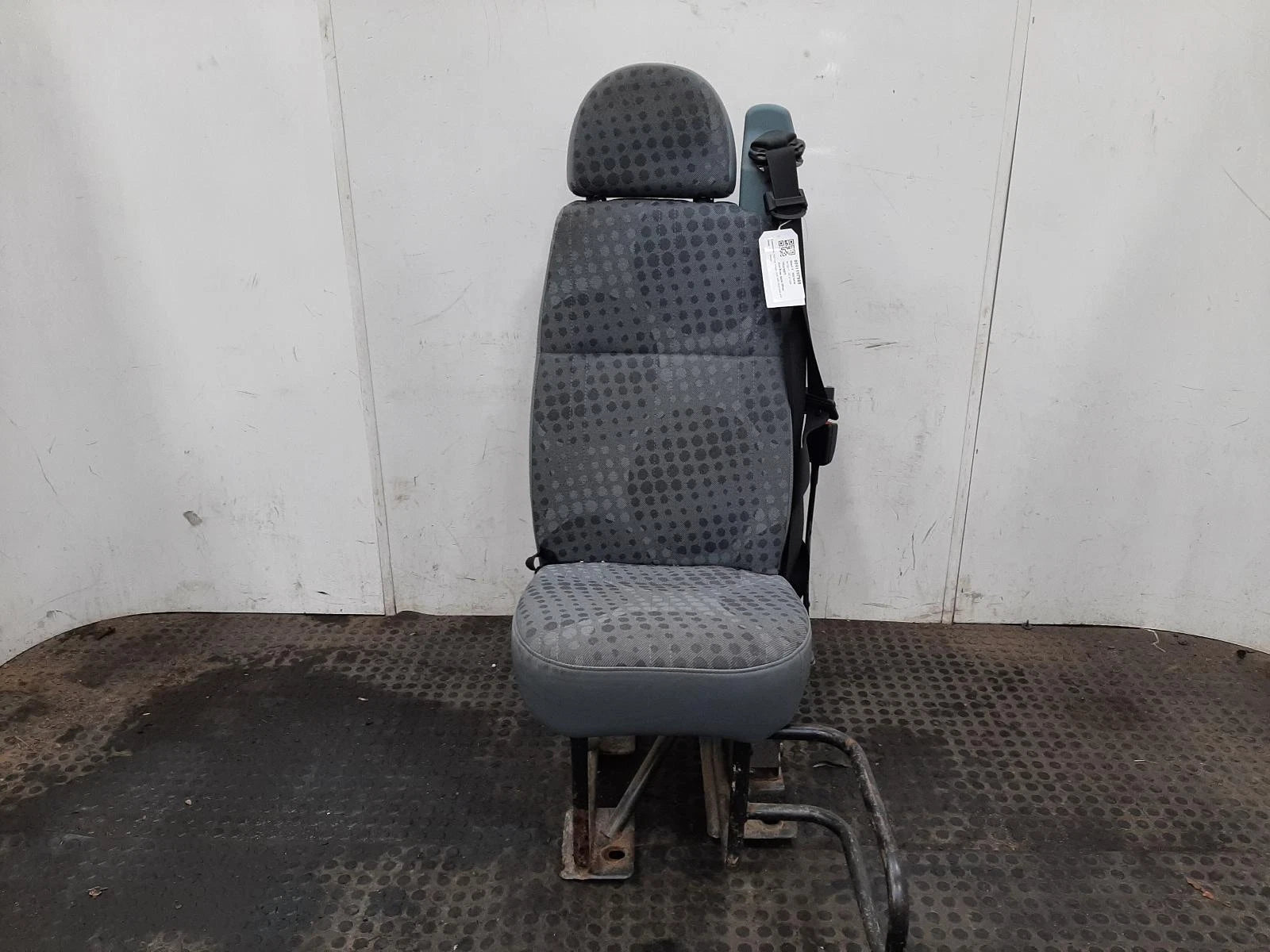 Ford Transit 2Nd Row Single Seat with Seat Belt and Fixings 