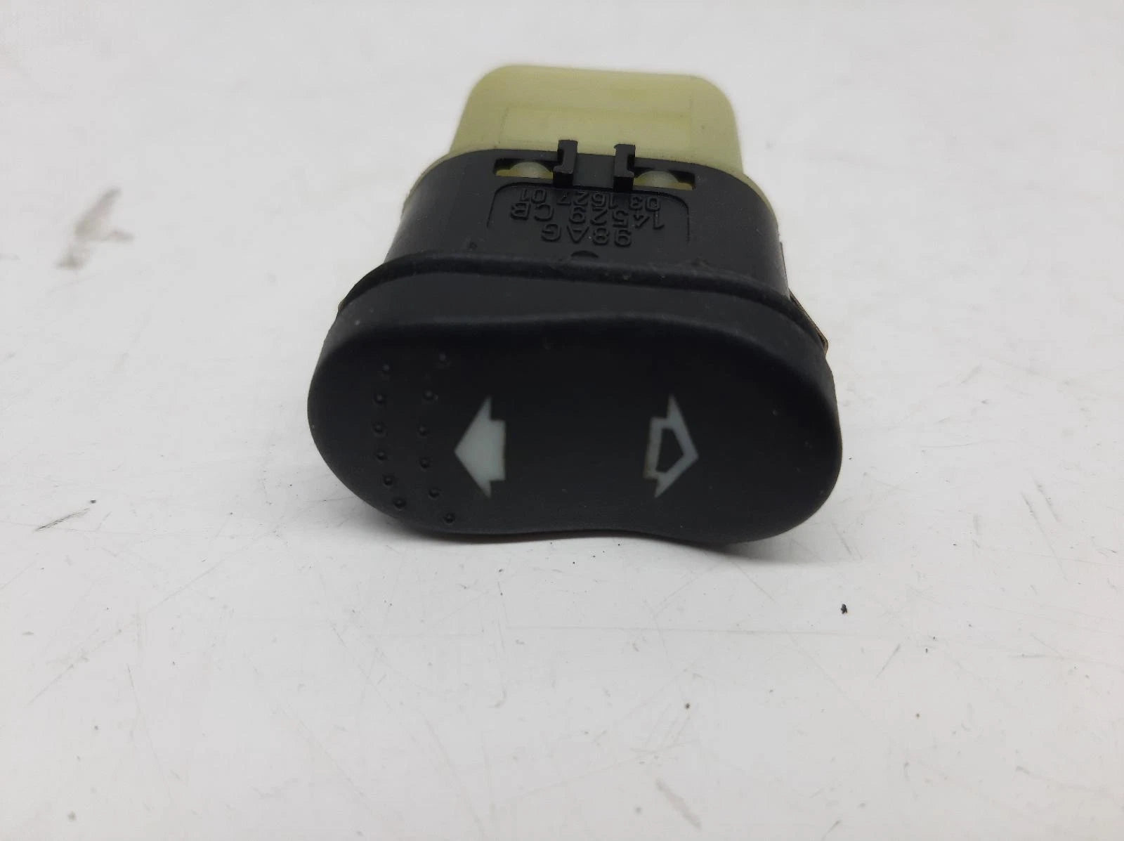 Ford Focus Mk1 Front RightDrivers Window Switch 