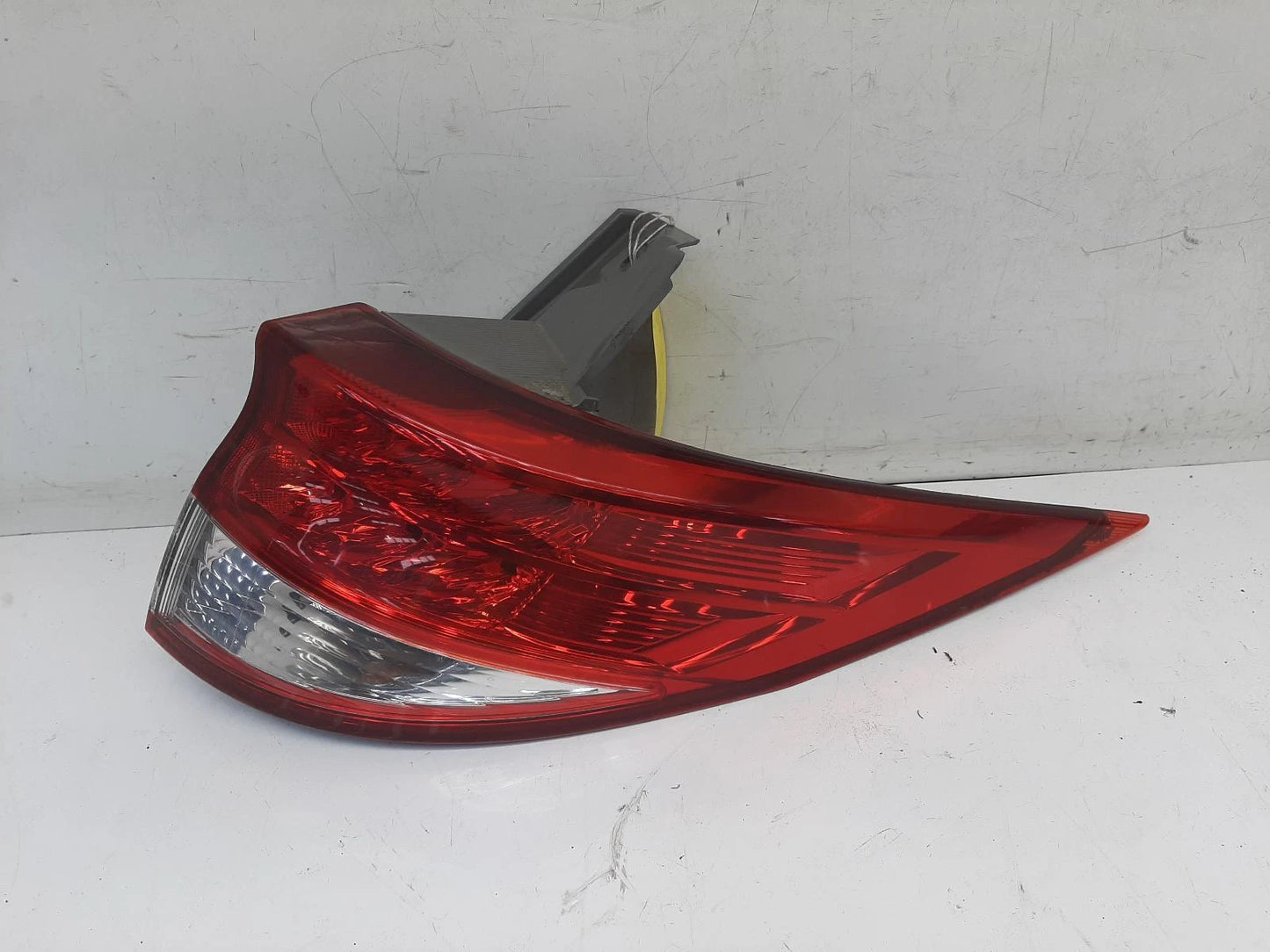 Toyota Estima Mk3 O/S Drivers Right Rear Taillight Tail Light 