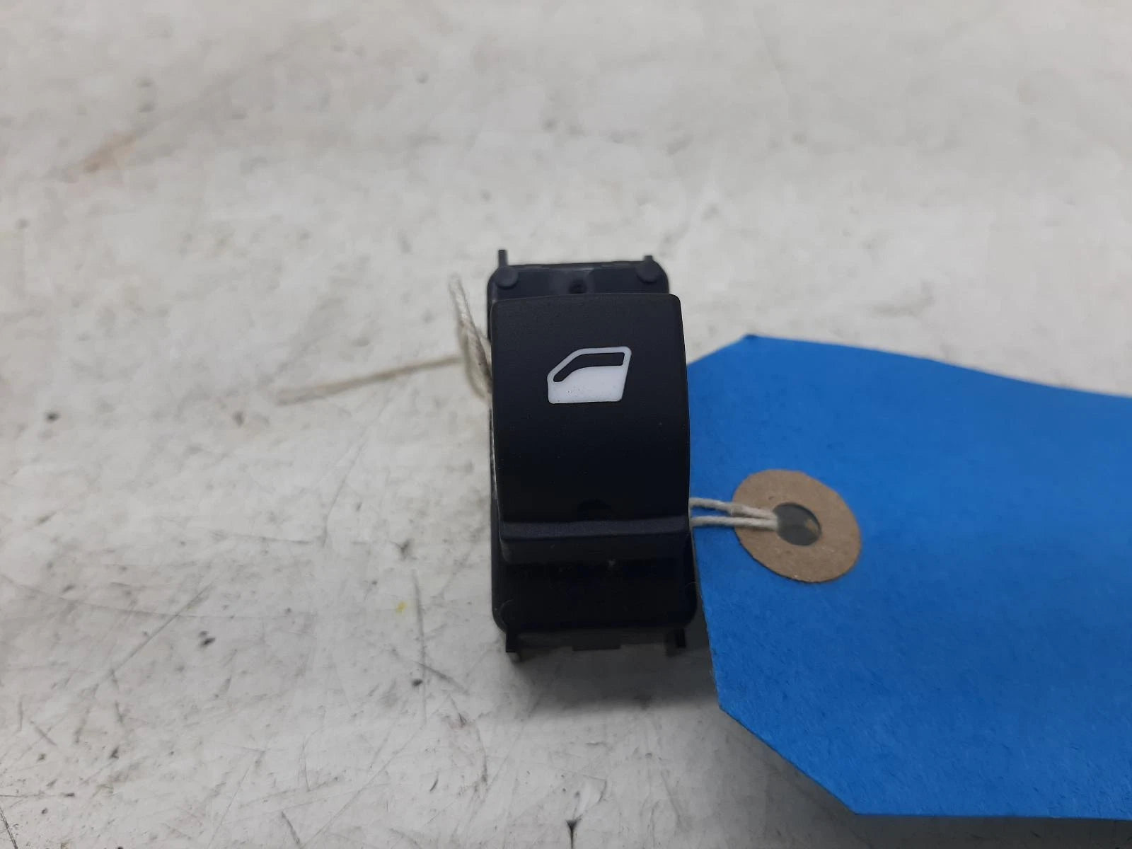 Citroen C3 Aircross Rear Left Passenger Window Switch 