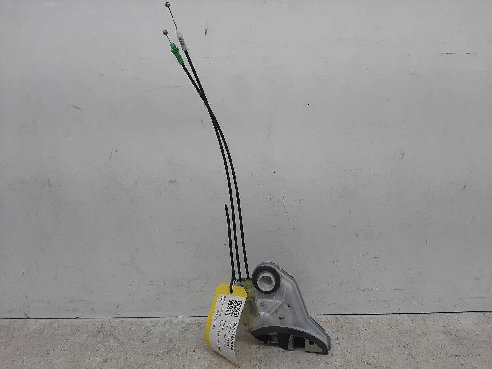 Toyota Aygo Mk2 O/S Drivers Right Rear Door Lock Assembly 