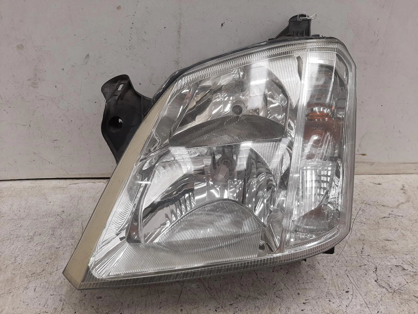 Opel Meriva Mk1 N/S Passengers Left Front Halogen Headlight Headlamp 