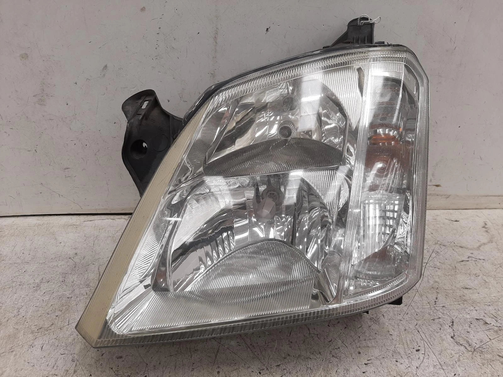 Opel Meriva Mk1 N/S Passengers Left Front Halogen Headlight Headlamp 