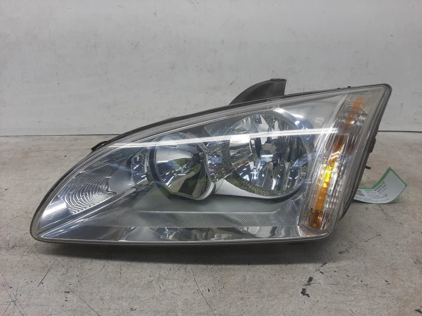 Ford Focus Mk2 N/S Passengers Left Front Halogen Chrome Headlight Headlamp 