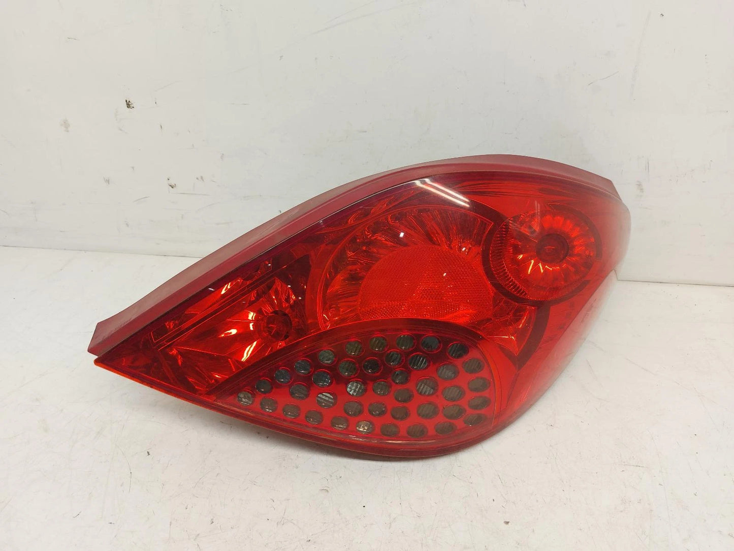 Peugeot 207 Mk1 O/S Drivers Right Rear Taillight Tail Light 