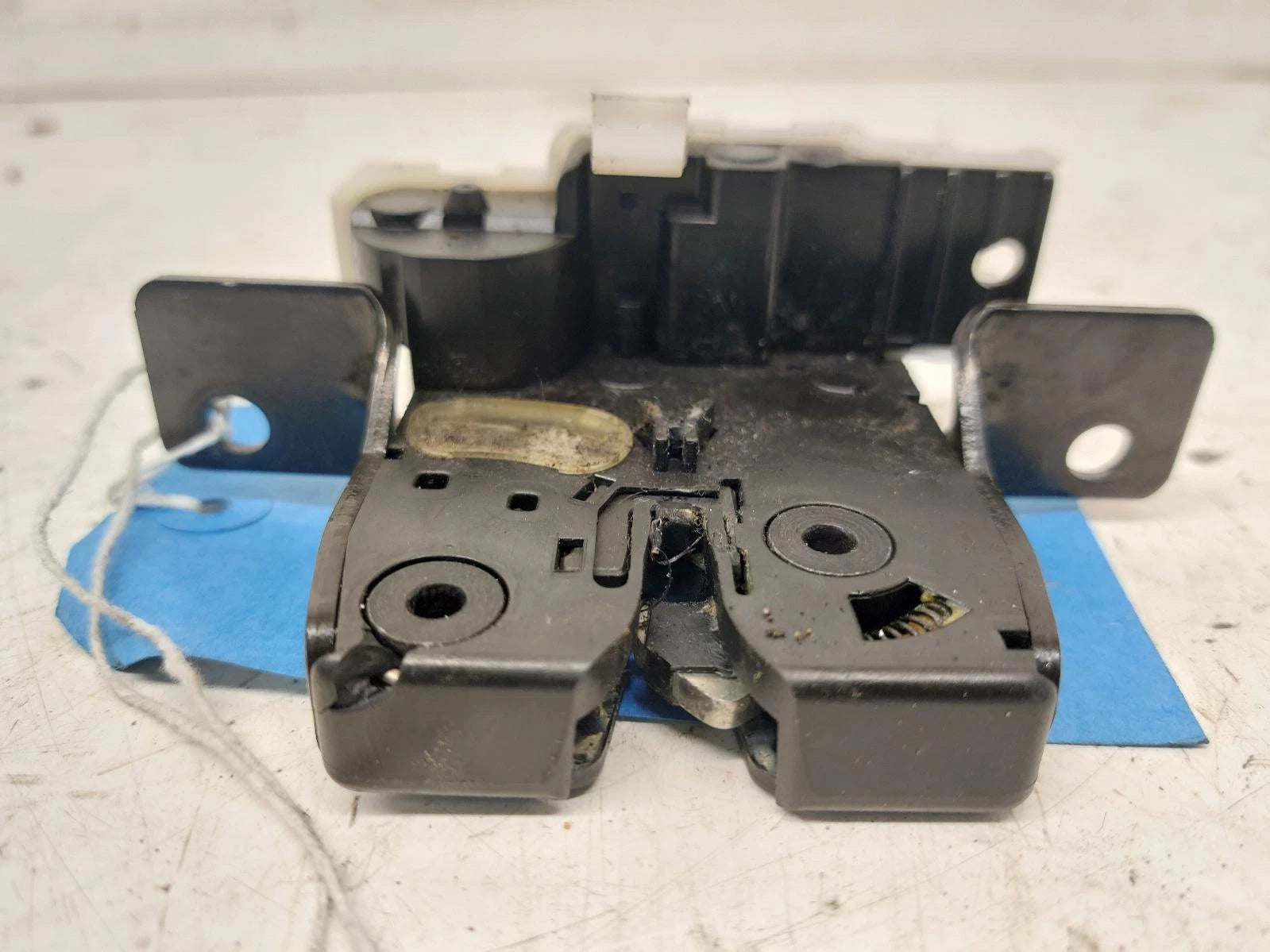 Renault Megane Tailgate Lock Assembly 