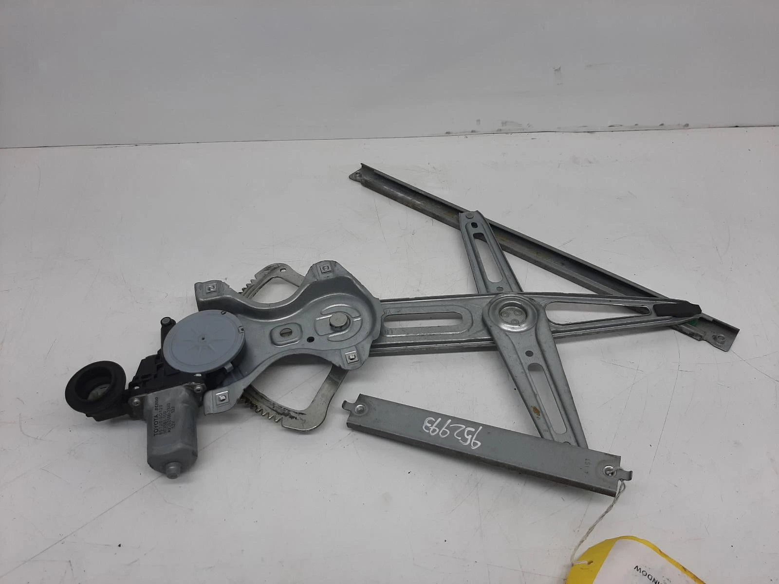 Toyota Yaris Window Regulator Front Passengers Side 