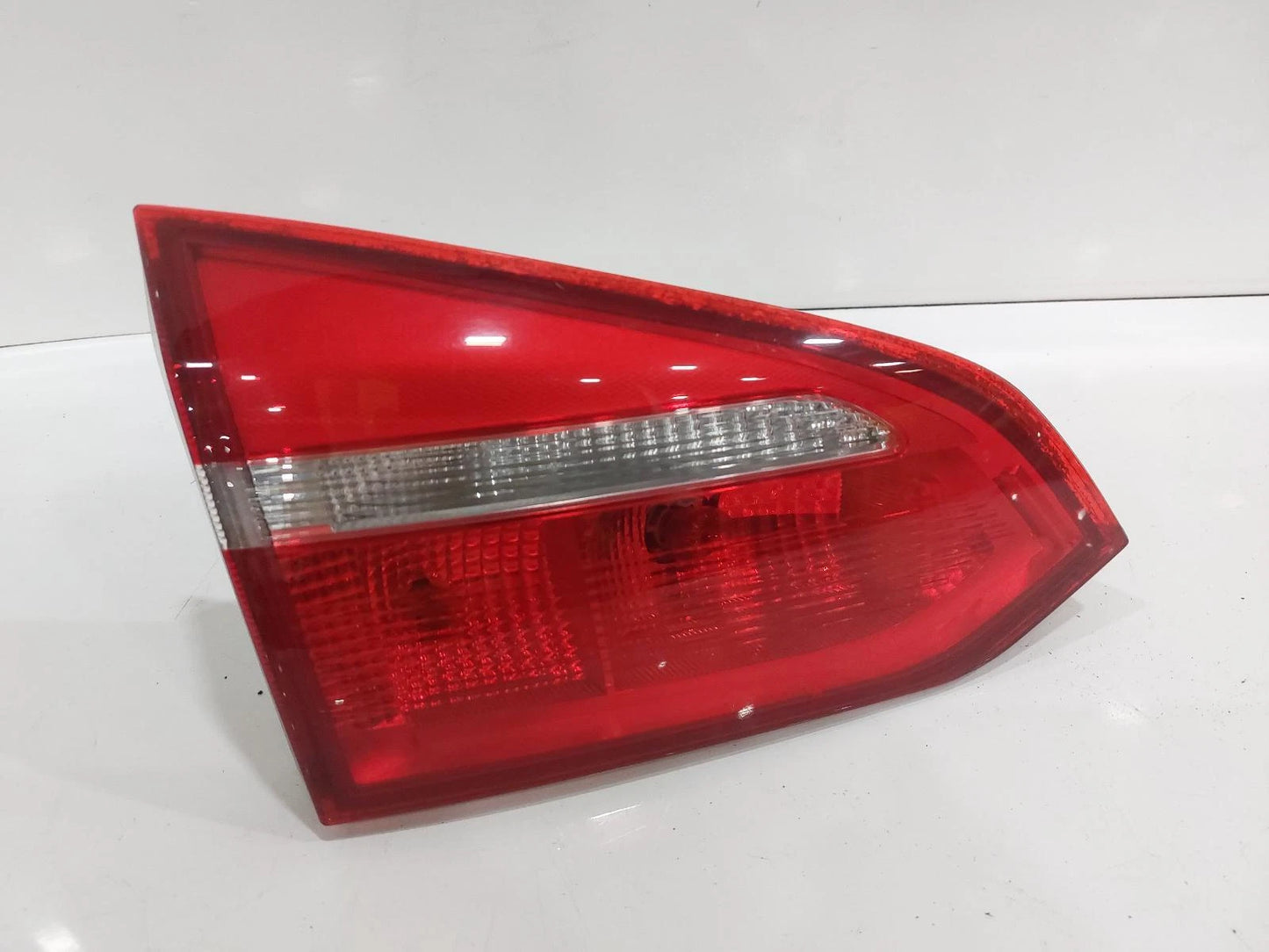 Ford Focus Mk3 N/S Passengers Left Rear Bulb Taillight Tail Light 