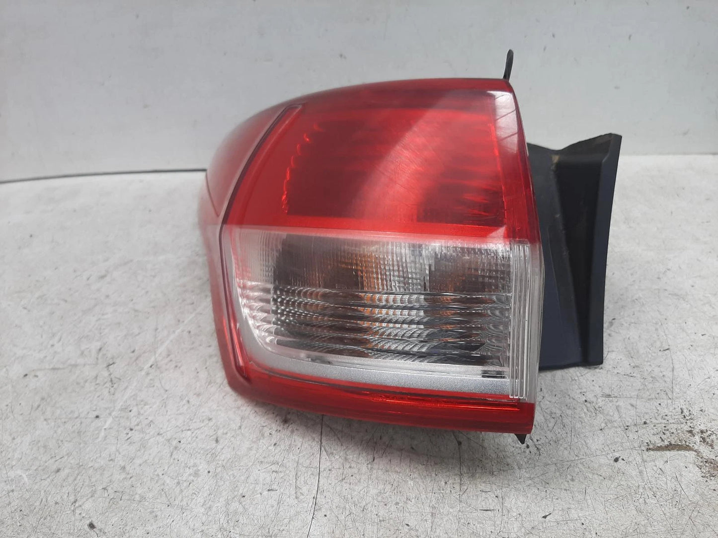 Ford Kuga Mk2 N/S Passengers Left Rear Outer Halogen Taillight Tail Light 