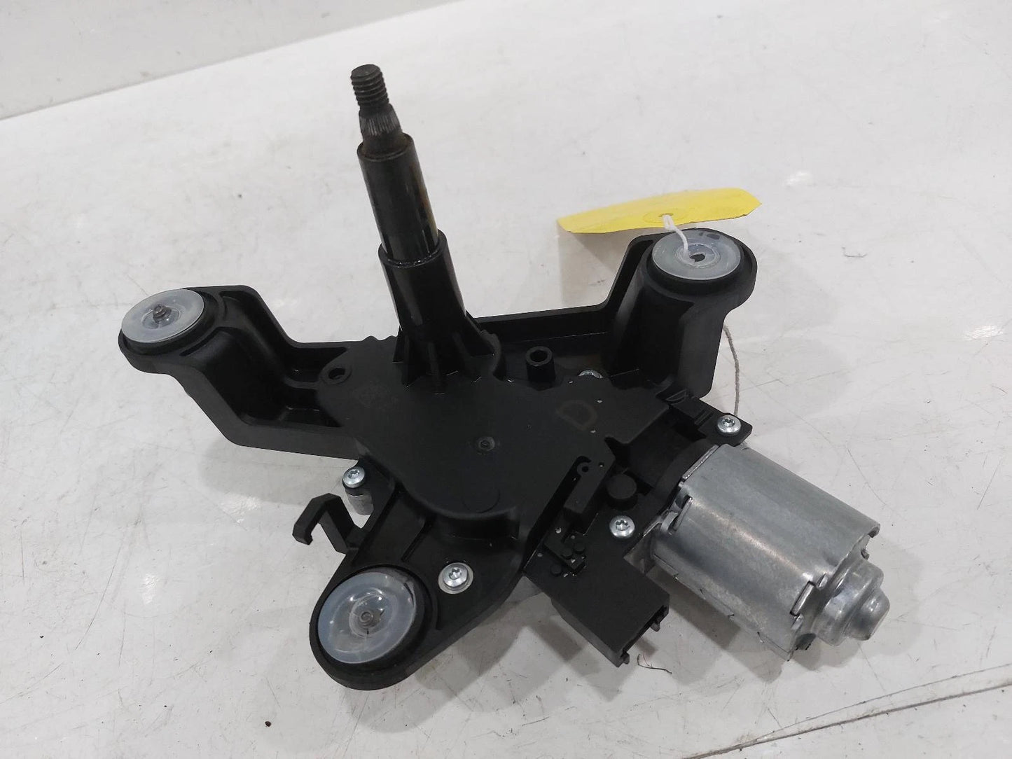 Peugeot 2008 Mk2 Bosch Rear Wiper Motor 