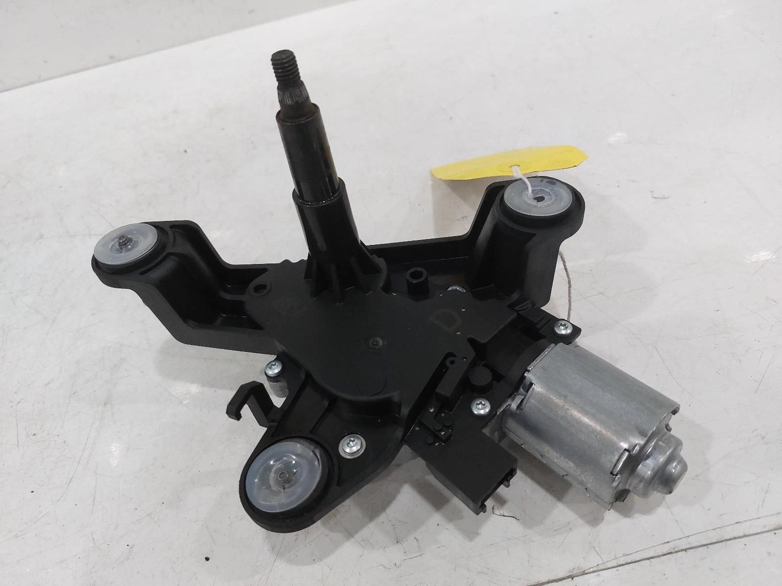 Peugeot 2008 Mk2 Bosch Rear Wiper Motor 