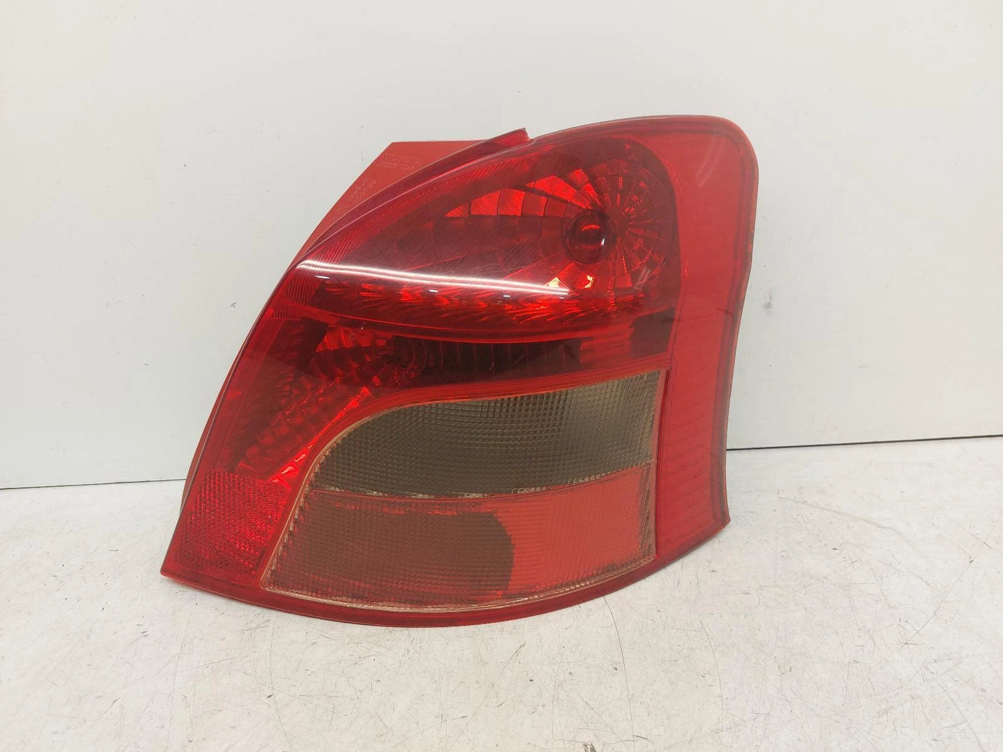 Toyota Yaris Mk2 (XP90) N/S Passengers Left Rear Bulb Taillight Tail Light 