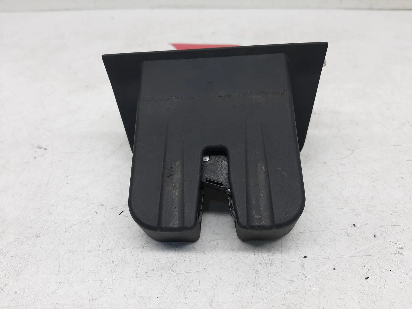 Audi Q5 Mk1 (8R) Tailgate Lock Assembly 