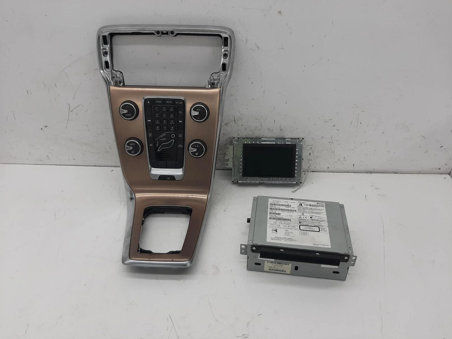 Volvo V40 Oem Radio/Cd/Stereo Head Unit 31357212AA 