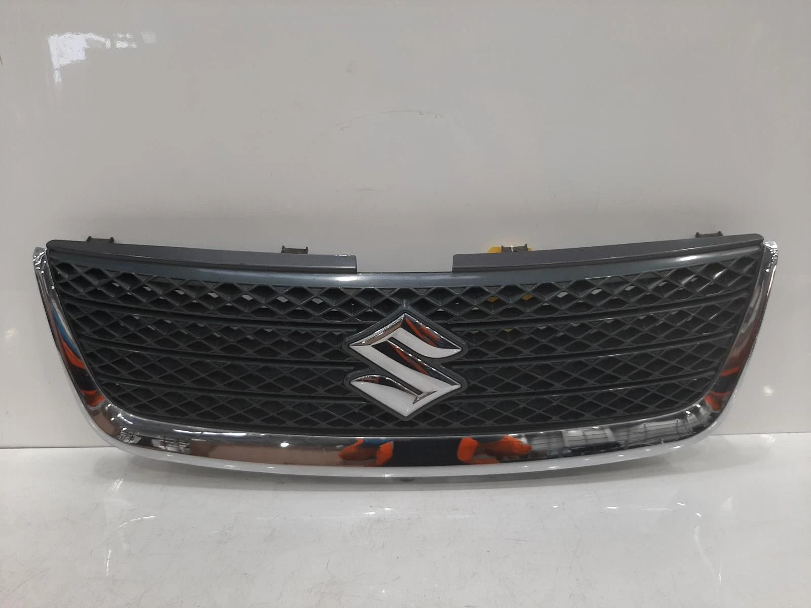 Suzuki Grand Vitara Mk3 (JT) Front Centre Grille Grill 