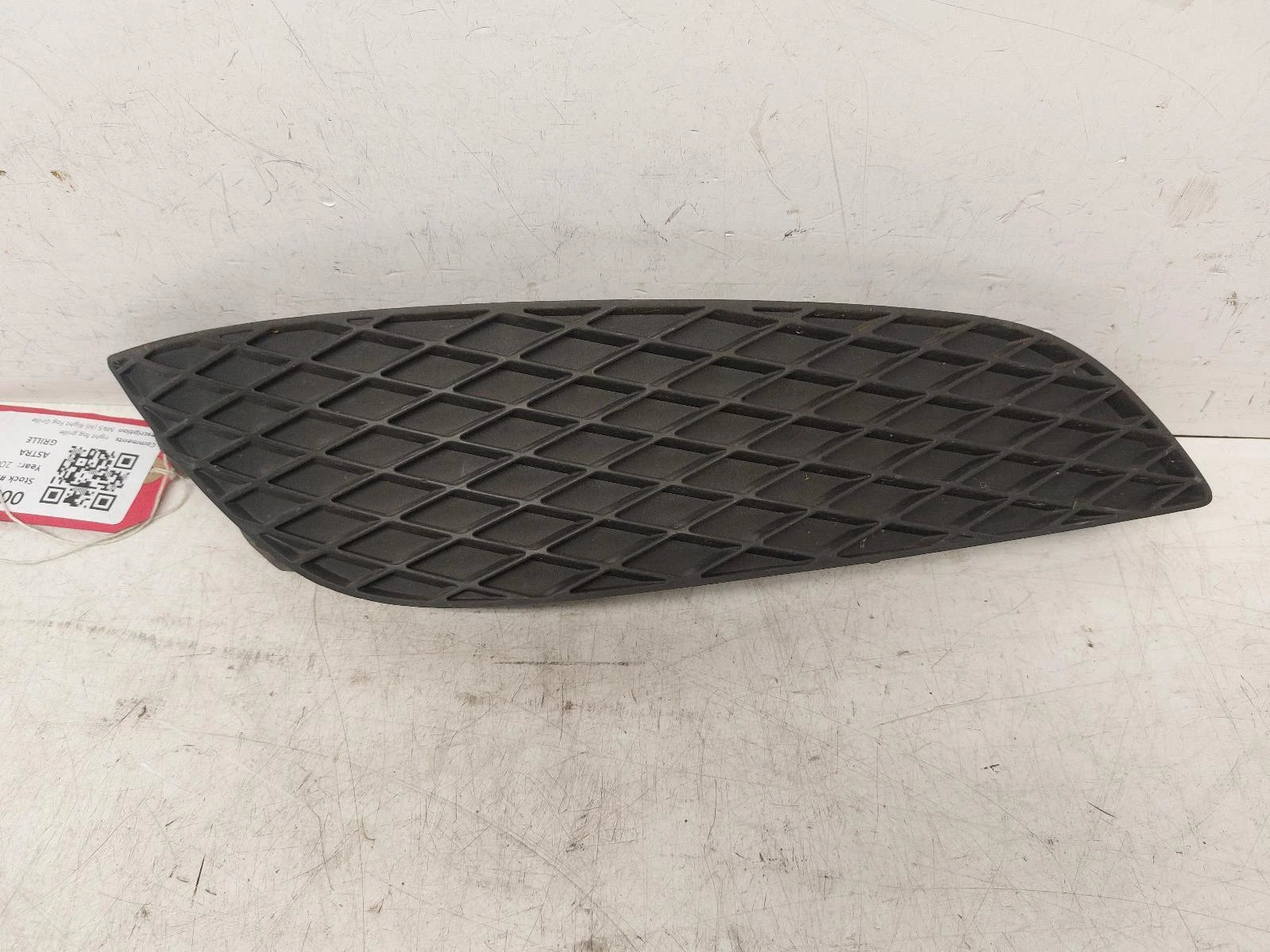 Opel Astra Front Right Fog Black Painted Grille Grill 