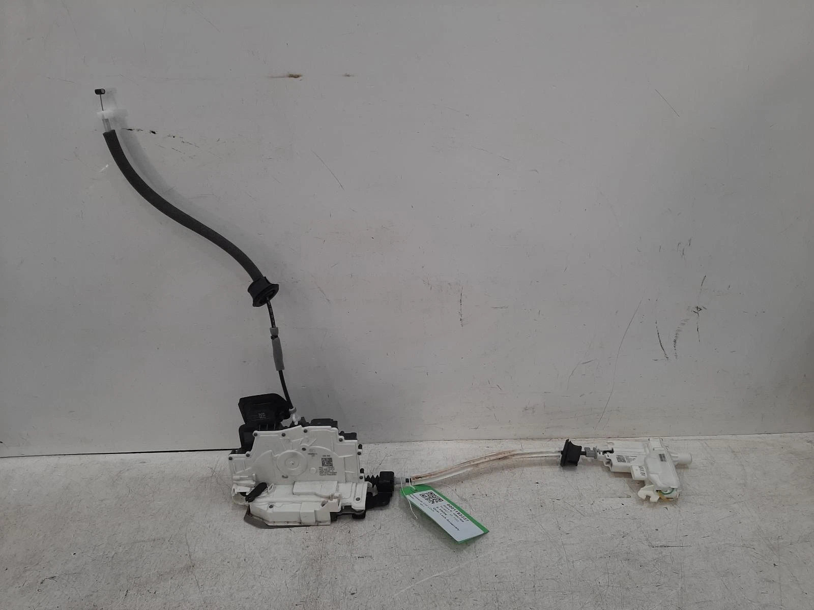 Audi E-Tron Mk1 O/S Drivers Right Front Door Lock Assembly 