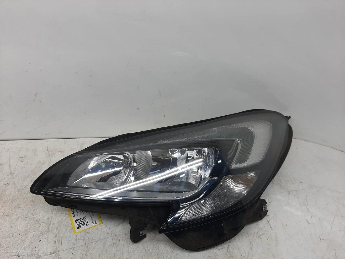 Opel Corsa Passengers Left Front Headlight Headlamp 