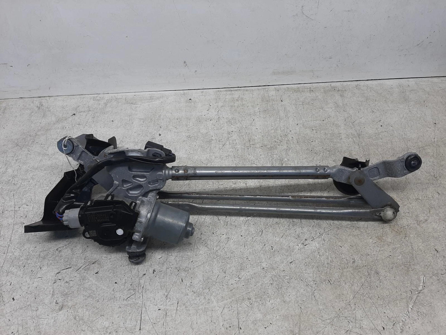 Toyota Rav Mk4 (XA40) Front Wiper Motor With Linkage 