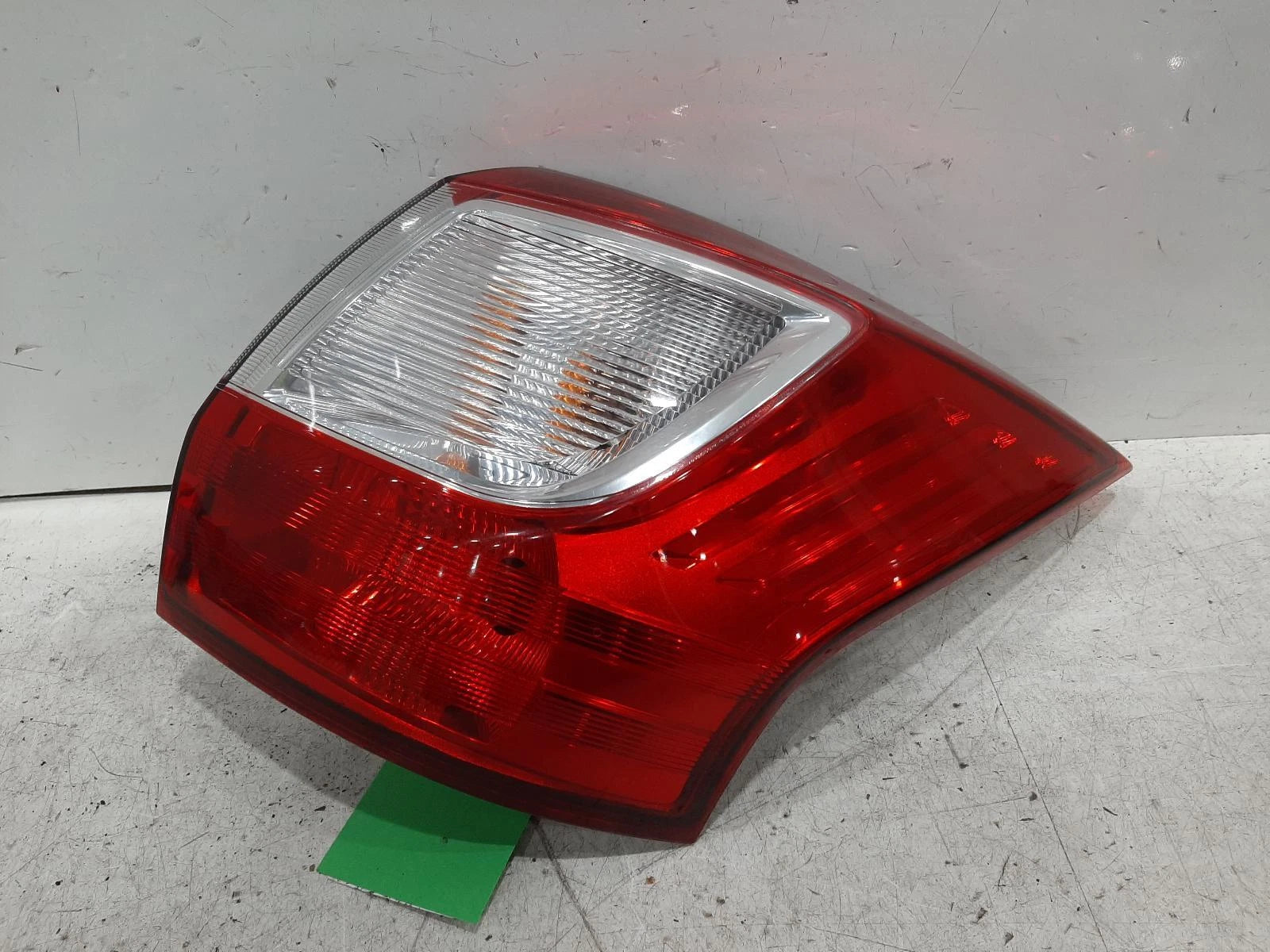 Ford Focus C Max Mk2 O/S Drivers Right Rear Bulb Taillight Tail Light 