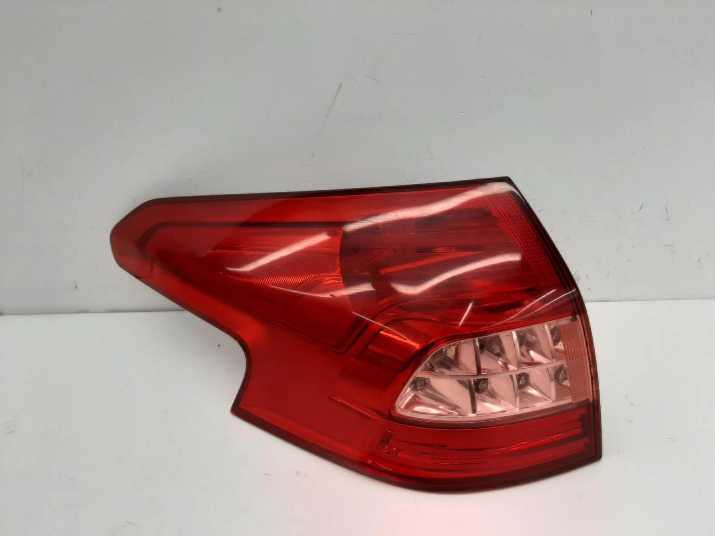 Citroen C5 Passengers Left Rear Outer LED Taillight Light 0662B230109 