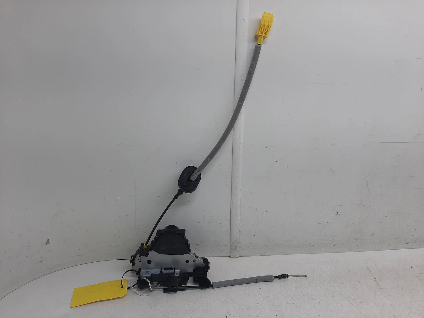 Renault Captur Mk2 N/S Passenger Left Front Door Lock Assembly 