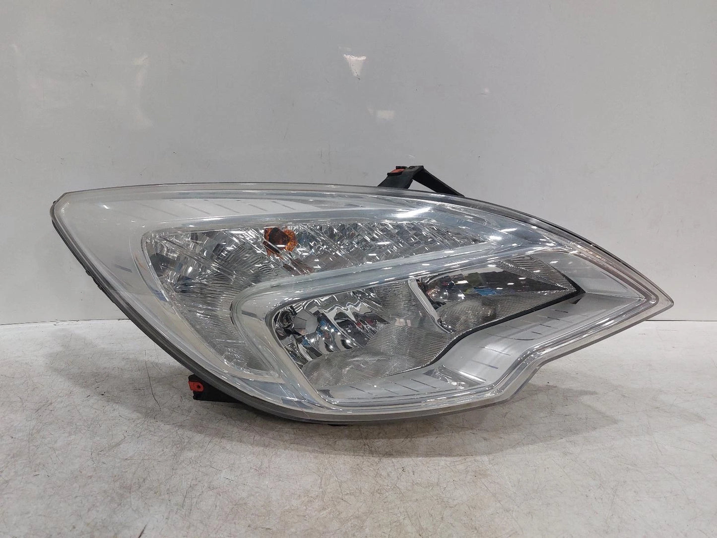 Opel Meriva Mk2 O/S Drivers Right Front Halogen Headlight Headlamp 