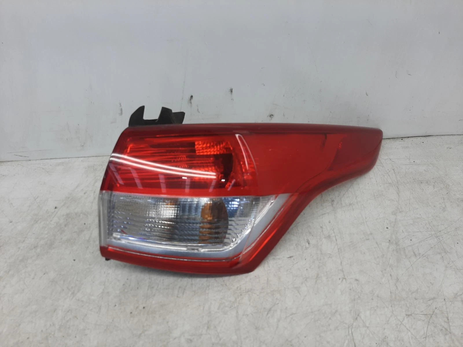 Ford Kuga Mk2 O/S Drivers Right Rear Outer Taillight Tail Light 