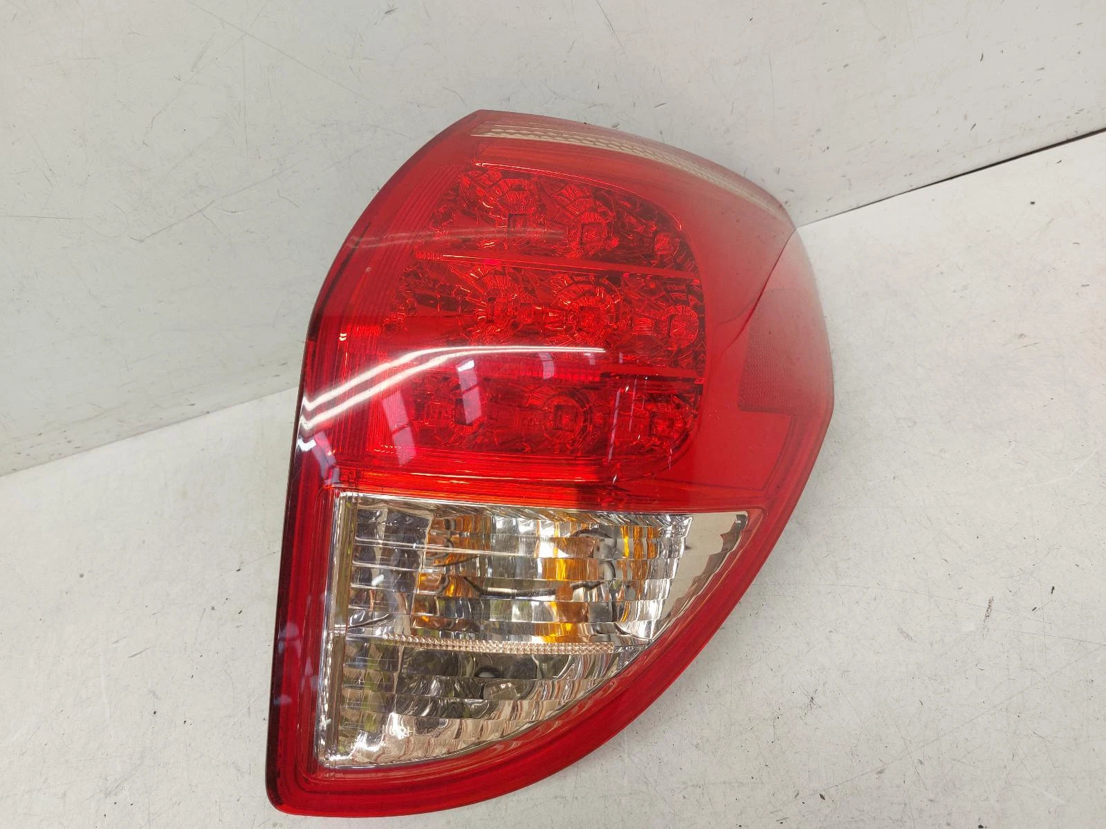 Toyota Rav Drivers Right Rear Part LED Taillight Tail Light 