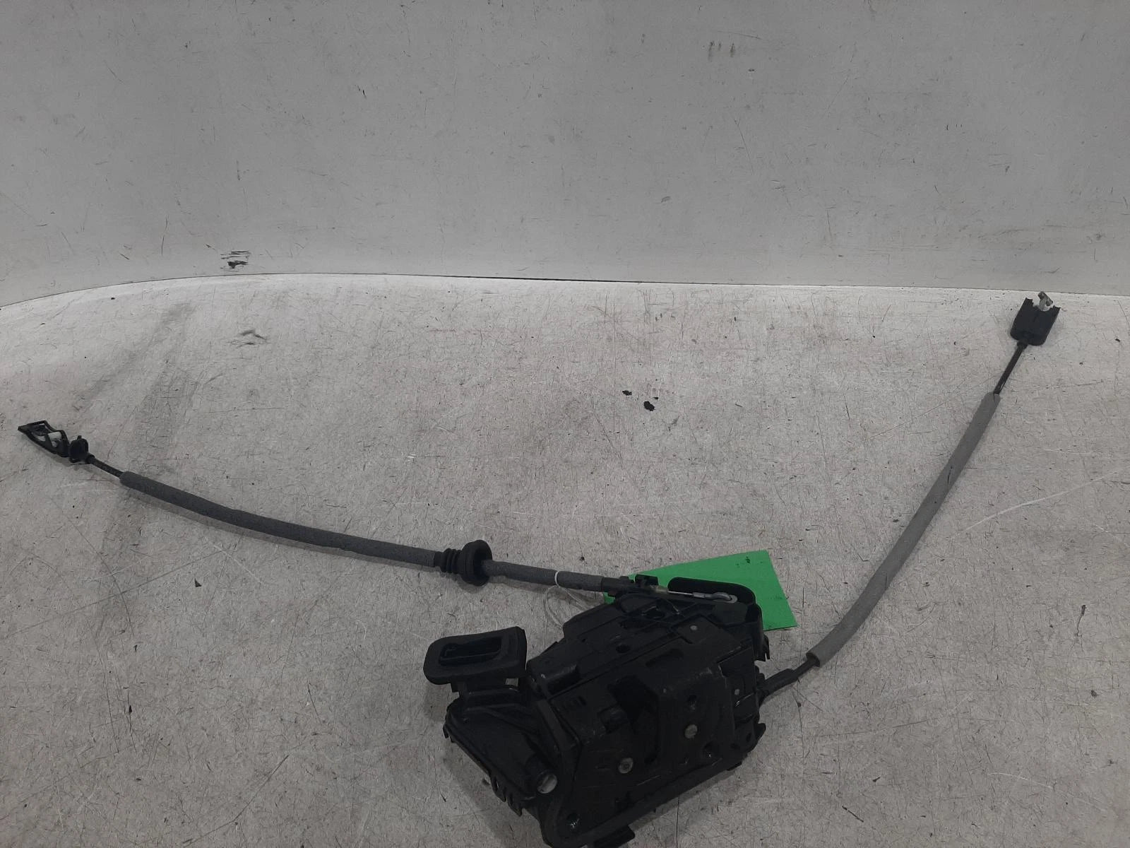 Volkswagen Caddy Mk3 2K Facelift N/S Left Front Door Lock Assembly 