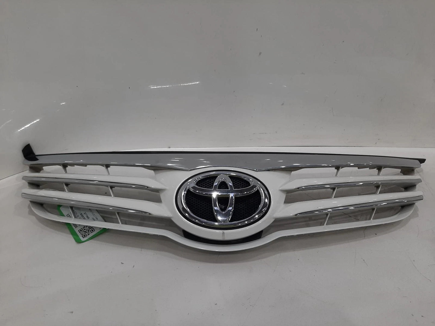 Toyota Avensis Mk3 (T270) Front Upper Grille Grill 5310105040 