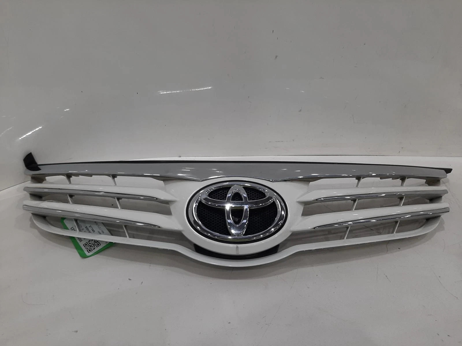 Toyota Avensis Mk3 (T270) Front Upper Grille Grill 5310105040 