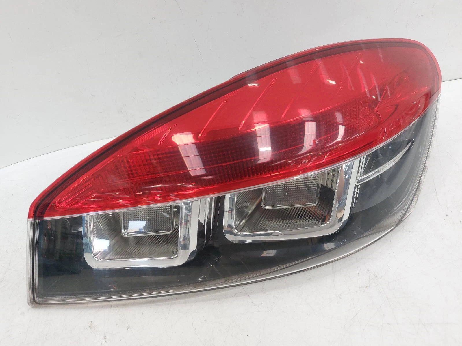 Renault Megane Iii Drivers Right Rear Taillight Tail Light 