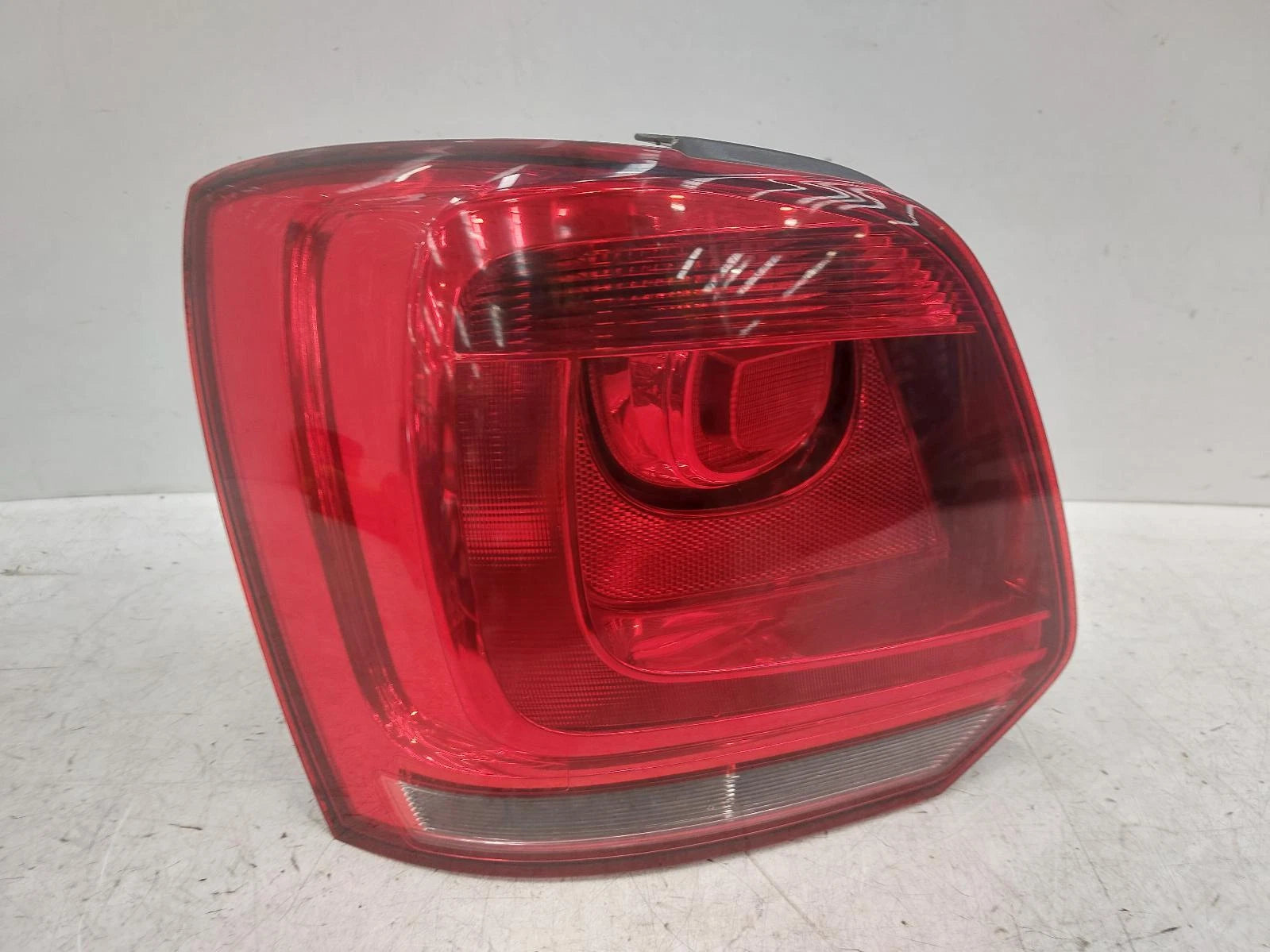 Volkswagen Polo 6R Passengers Left Rear Bulb Taillight Tail Light 