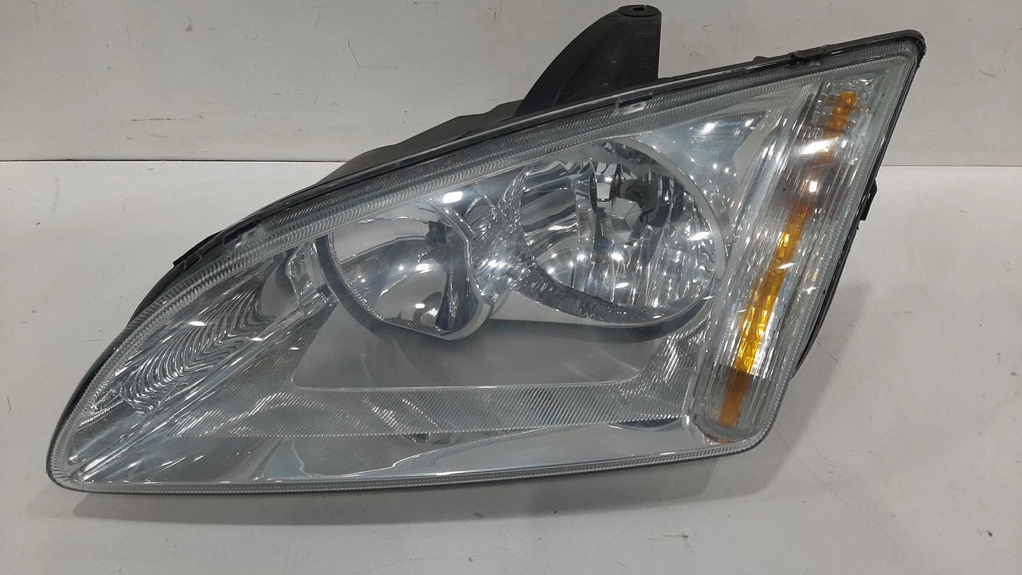 Ford Focus Mk2 N/S Passengers Left Front Halogen Headlight Headlamp 