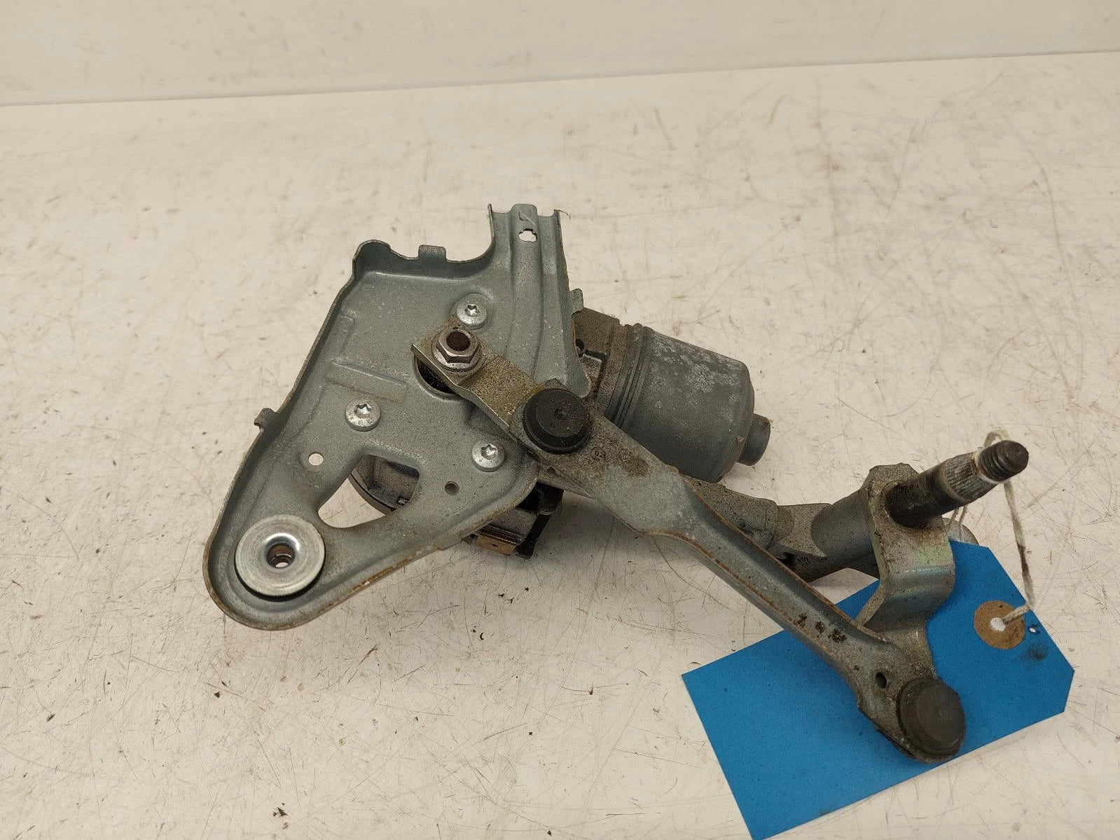 Peugeot 5008 Mk1 Bosch N/S Left Front Wiper Motor Only 