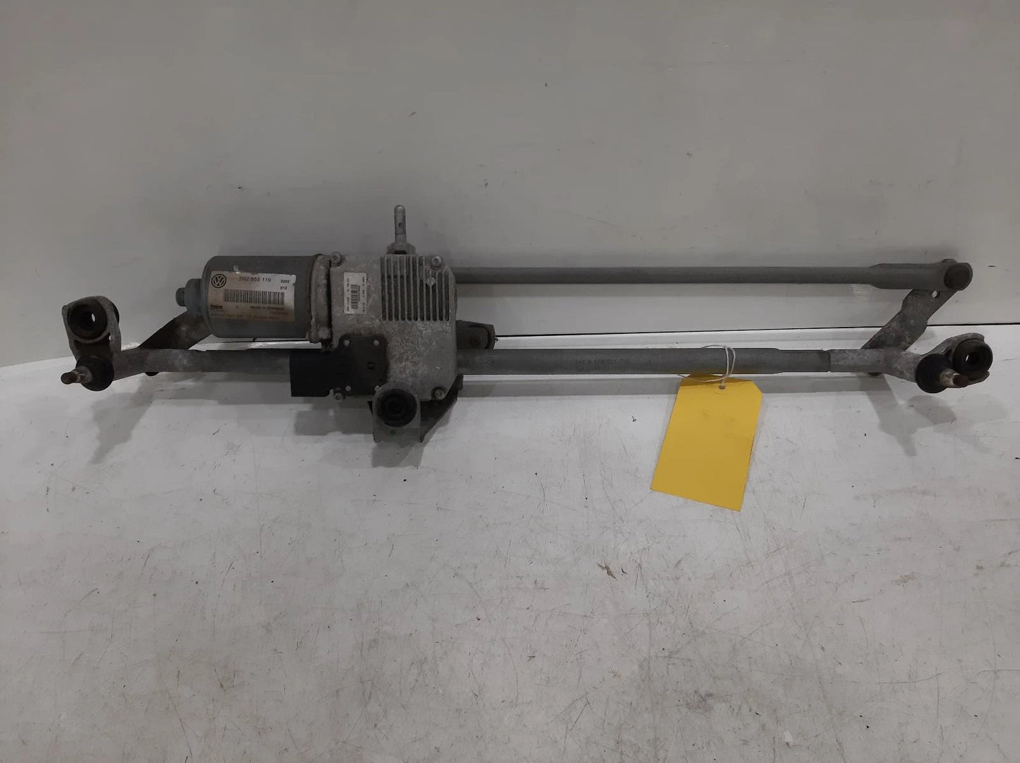 Volkswagen Tiguan Mk1 (5N) Front Wiper Motor With Rack 