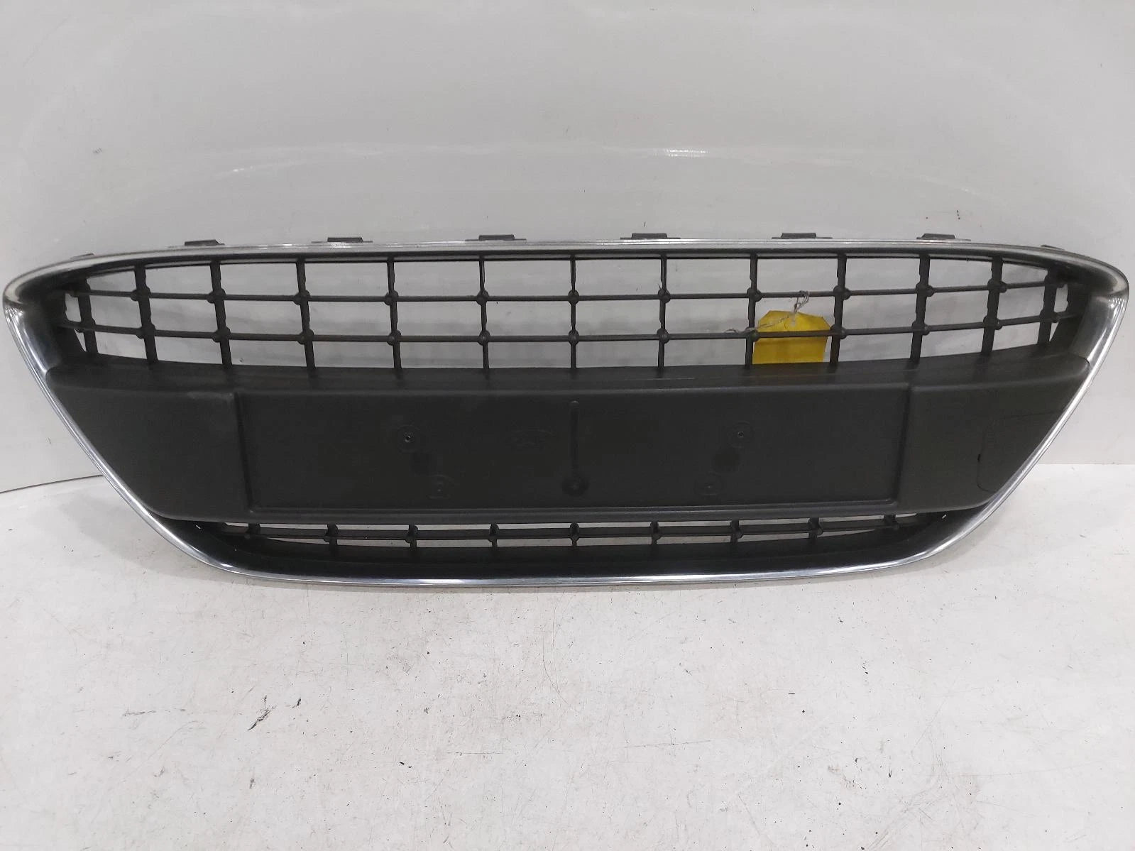 Ford Fiesta Mk7 Front Centre Grille Grill 